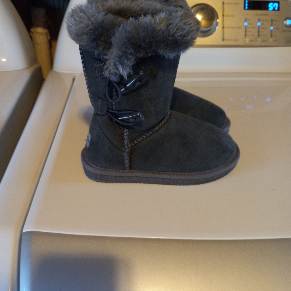 Toddler girls size 12 boots